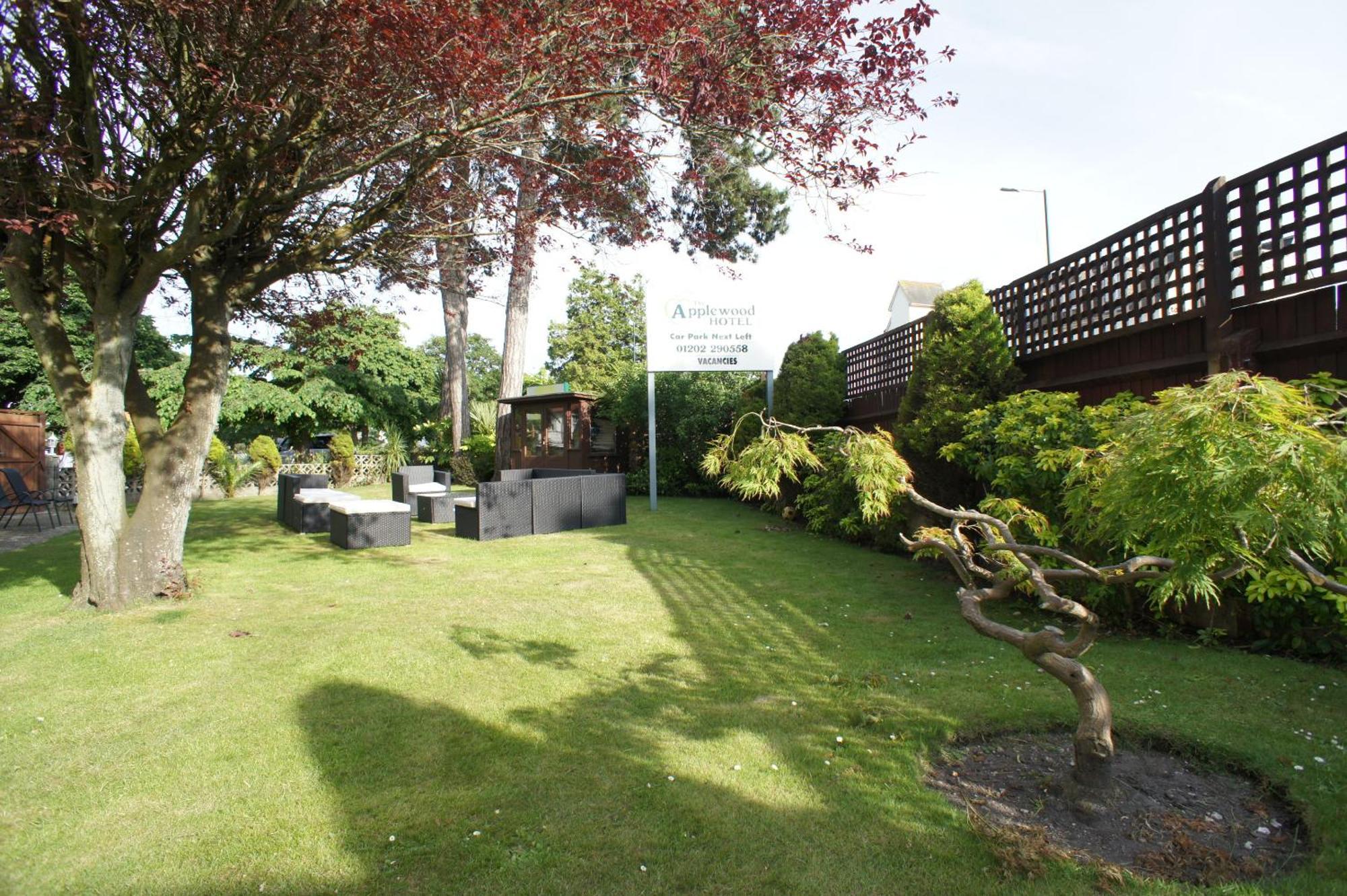 Applewood Hotel Bournemouth Bagian luar foto
