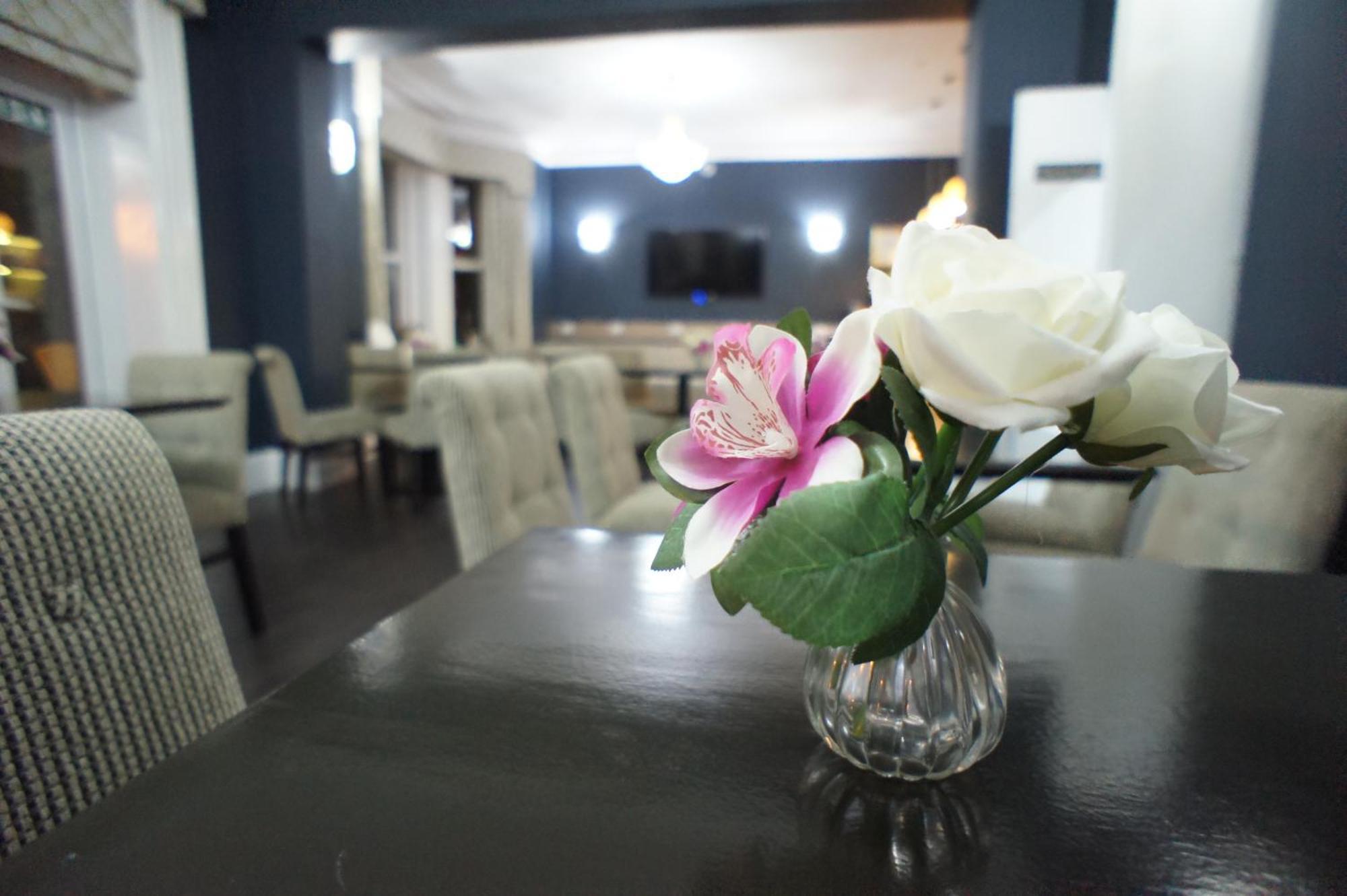 Applewood Hotel Bournemouth Bagian luar foto