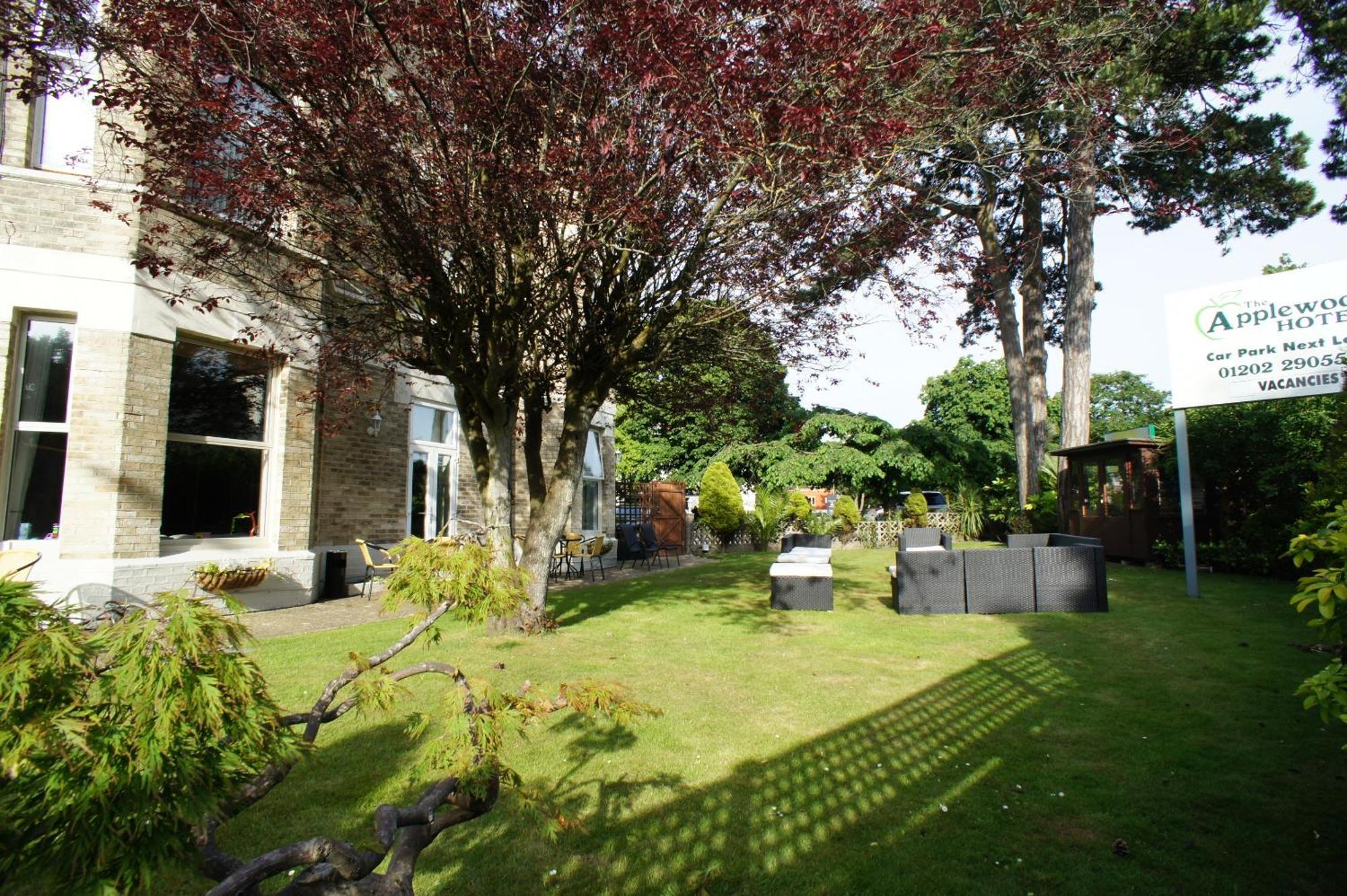 Applewood Hotel Bournemouth Bagian luar foto