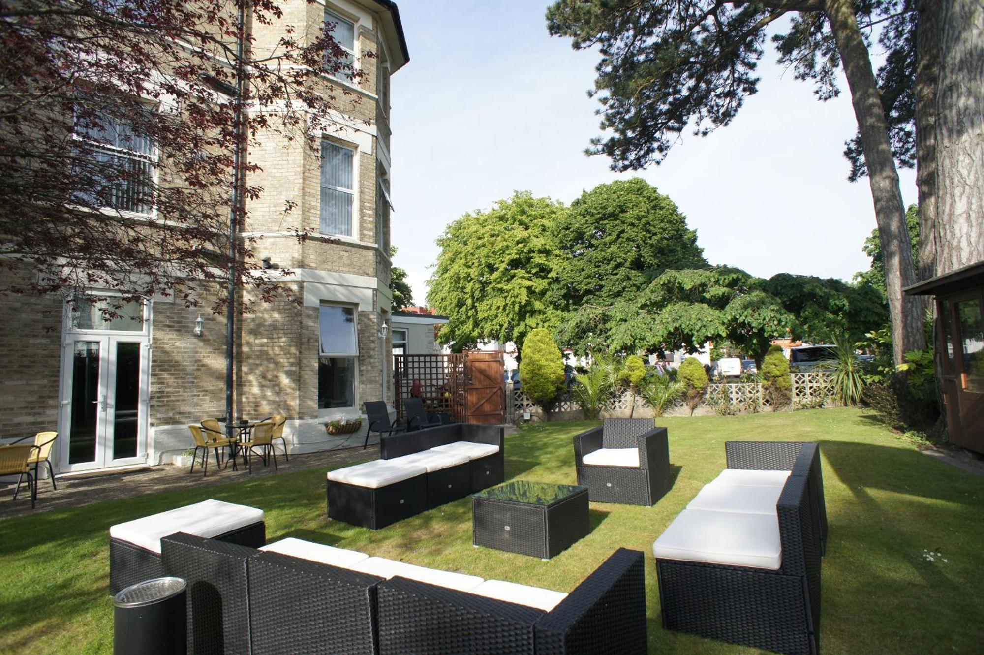 Applewood Hotel Bournemouth Bagian luar foto