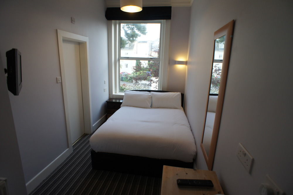 Applewood Hotel Bournemouth Bagian luar foto