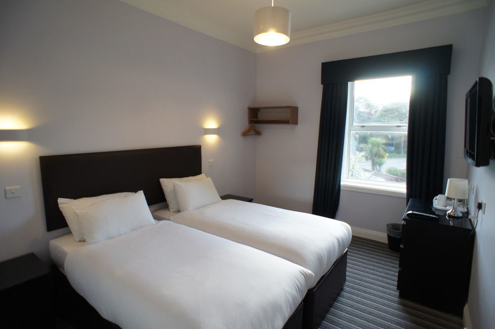 Applewood Hotel Bournemouth Bagian luar foto