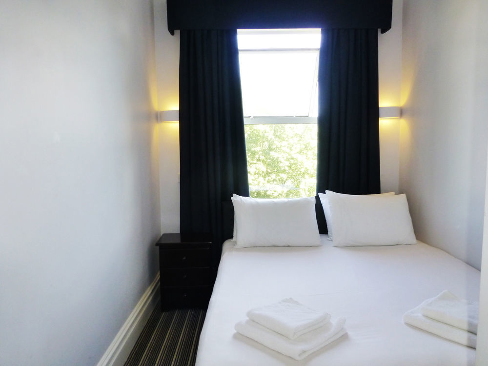 Applewood Hotel Bournemouth Bagian luar foto