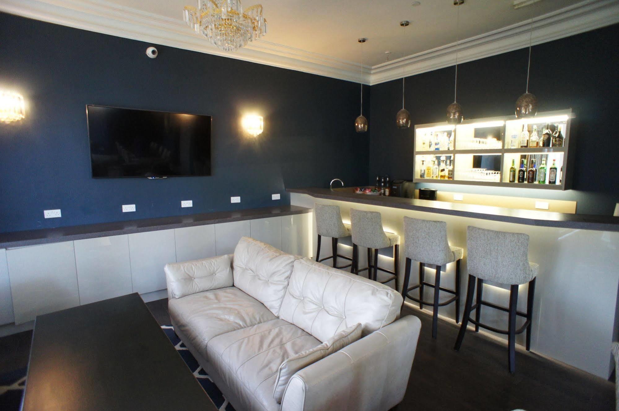 Applewood Hotel Bournemouth Bagian luar foto